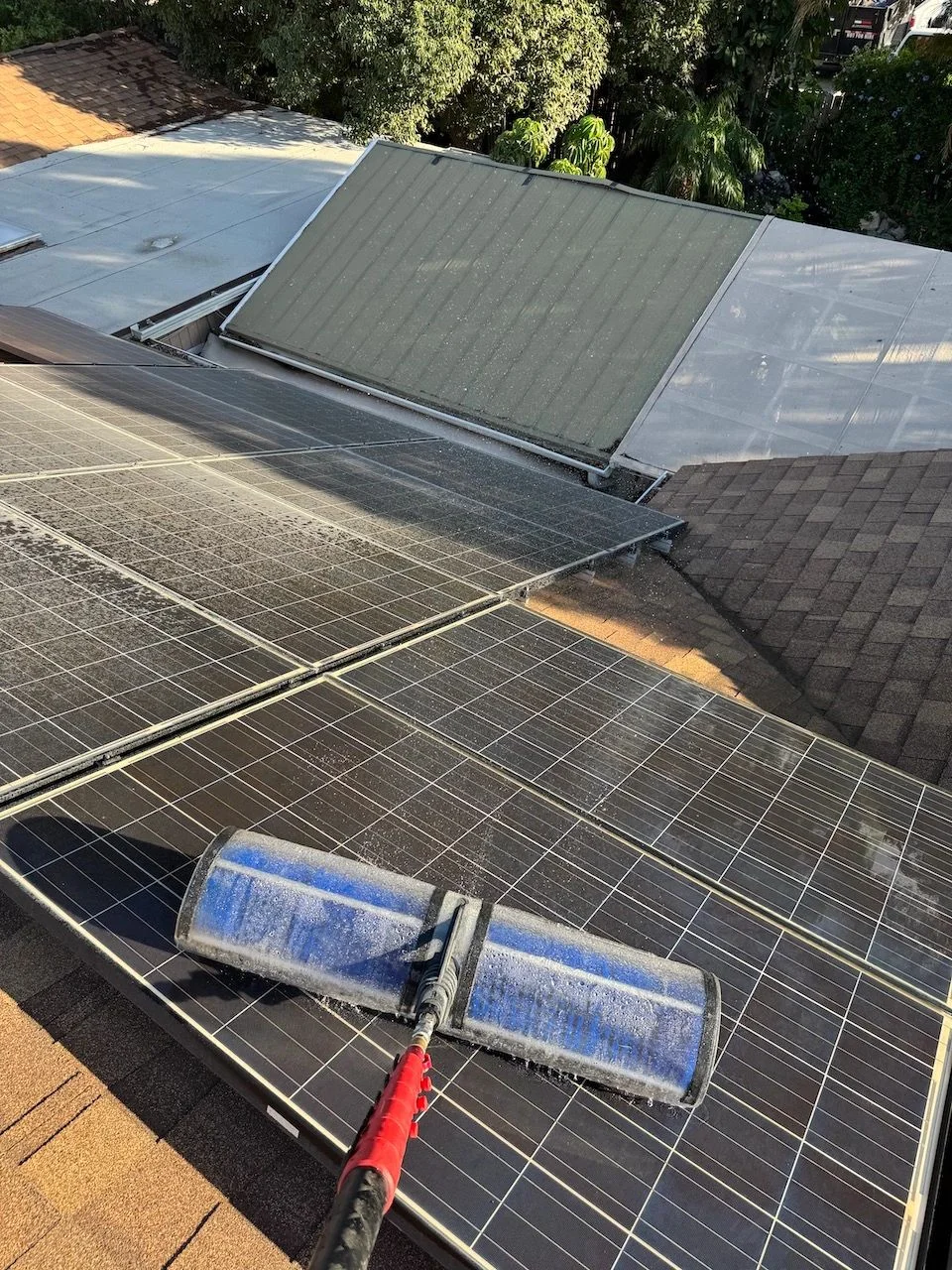 Cleaning equipment on panel glass